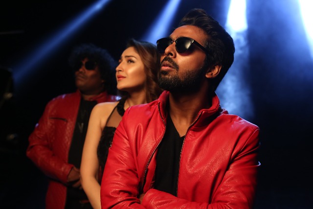 1 மில்லியன் பார்வைகளை கடந்த ‘வாட்ச்மேன்’ படத்தின் ப்ரோமோ பாடல்..!