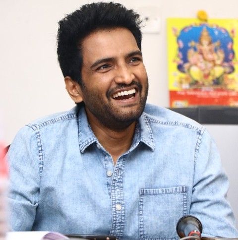 “நான் படம் இயக்கினால் ஆர்யாதான் கதாநாயகன்…” – நடிகர் சந்தானம் உறுதி..!