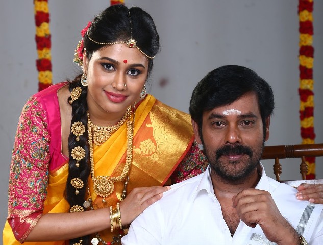 ‘சண்டி முனி’ படத்திற்காக முனீஸ்வரன் சிலை முன்பு சாமியாடிய மனிஷா யாதவ்