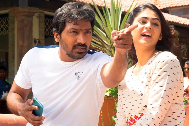 ‘U’ சான்றிதழ் பெற்றது வைபவ் நடிக்கும் ‘சிக்ஸர்’ திரைப்படம்.