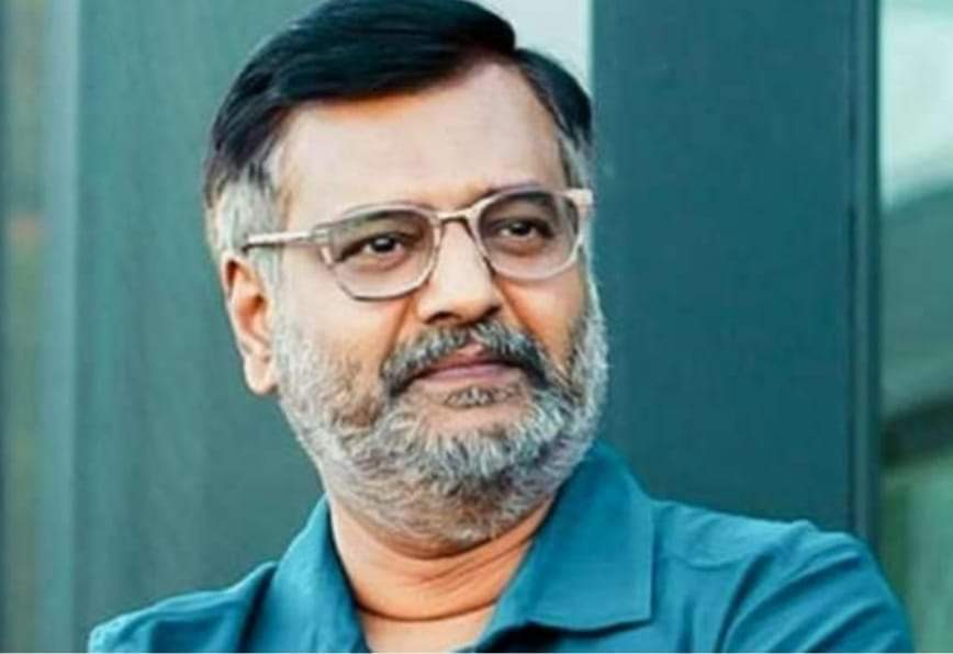 பிரபல நடிகர் விவேக் காலமானார்