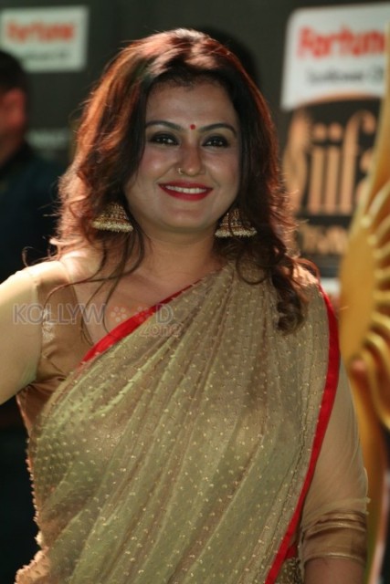 “சினிமாவில் எனக்கும் பாலியல் துன்புறுத்தல் நடந்துள்ளது”-நடிகை சோனா புகார்