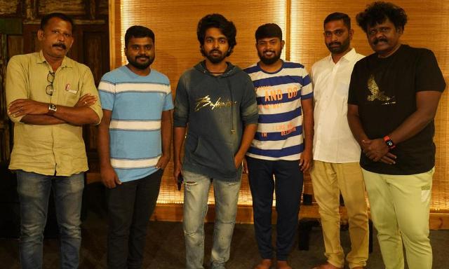 ‘அமீகோ கேரேஜ்’ படத்திற்காக ஜி.வி.பிரகாஷ்-சிவாங்கி இணைந்து பாடிய பாடல்..!