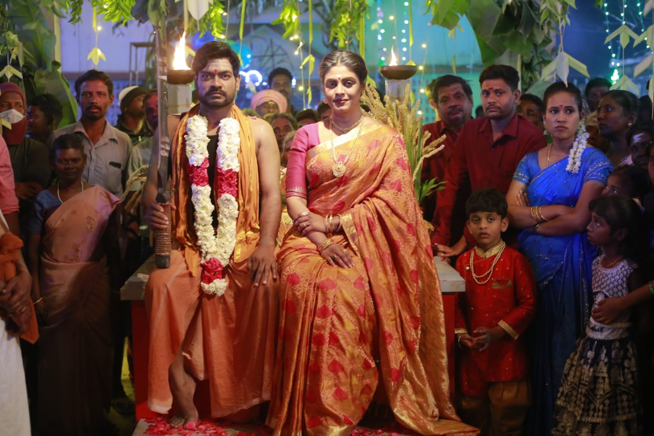 ஜேம்ஸ் கார்த்திக், இனியா, சோனியா அகர்வால் நடிக்கும் ‘சீரன்’ திரைப்படம்