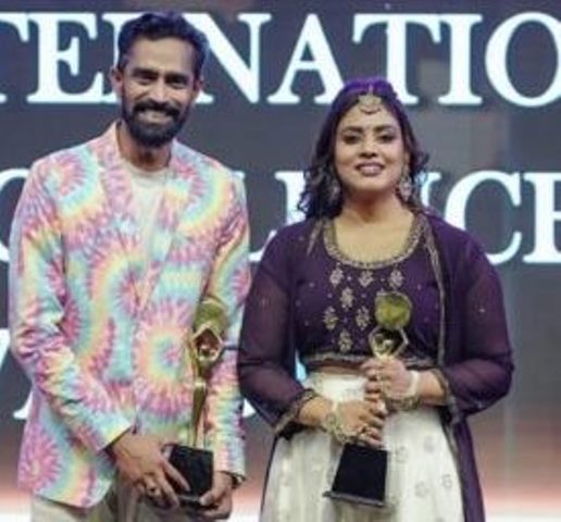 நடிகை இனியா துவக்கியிருக்கும் ஆத்ரேயா நடனப் பள்ளி..!