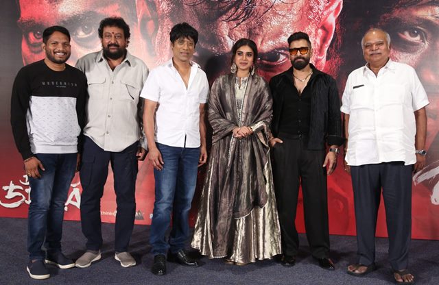 “படத்தின் முதல் 15 நிமிடக் காட்சியைக் காணத் தவறாதீர்கள்” – நடிகர் விக்ரம் வேண்டுகோள்!