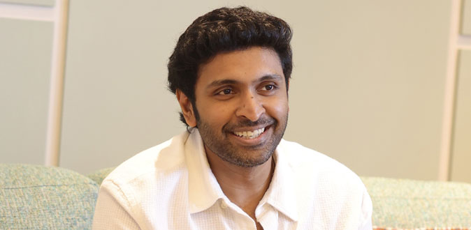 ‘சிறை’யில் ஒரு புதிய போலீஸ் ஆபீஸராக நடித்திருக்கிறேன்” – நடிகர் விக்ரம் பிரபு பேட்டி!