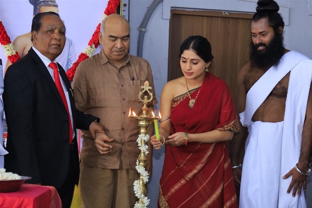 தமிழ் மற்றும் ஆங்கில மொழிகளில் உருவாகும் “திருக்குறள் 2” படப்பிடிப்பு இன்று பூஜையுடன் துவங்கியது!