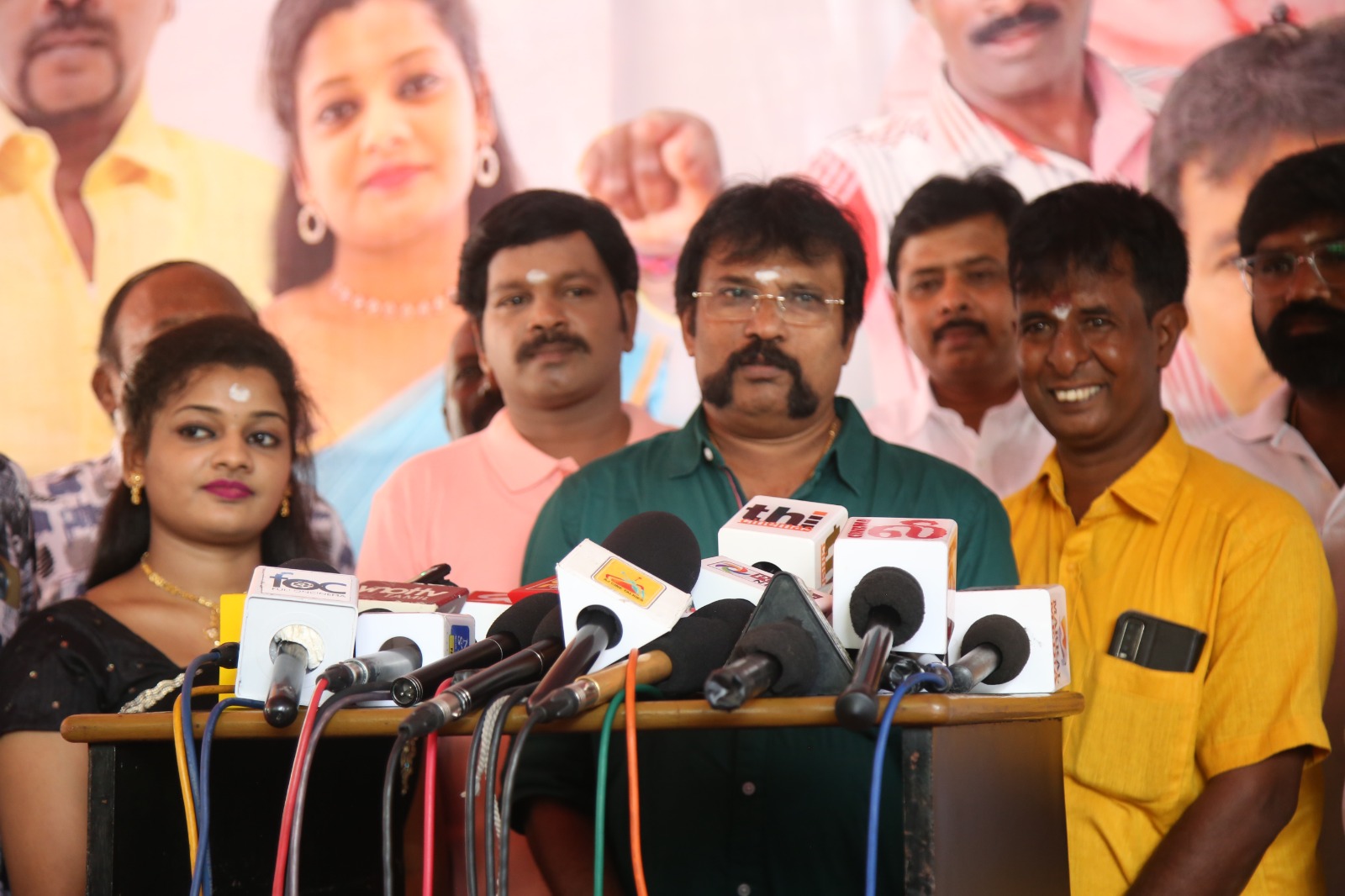 காமெடி நடிகர் ‘கிளி’ ராமச்சந்திரன் இயக்கும் ‘வாழ்க்கையே போராட்டம்’ திரைப்படம்!