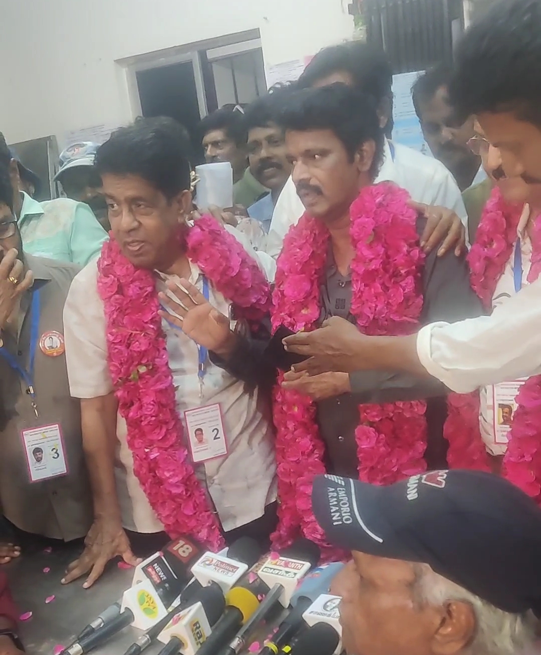 எழுத்தாளர் சங்கத் தேர்தலில் இயக்குநர் சேரன் அணி பெரும் வெற்றி!