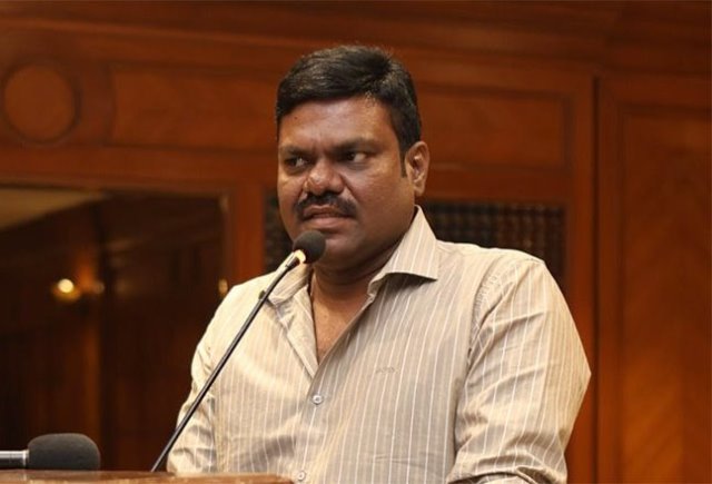 “திரைப்படங்களில் முதலீட்டுக்கு ஏற்பட தொழிலாளர்களுக்கு சம்பளம்” – தயாரிப்பாளர் சங்கங்கள் முடிவு!