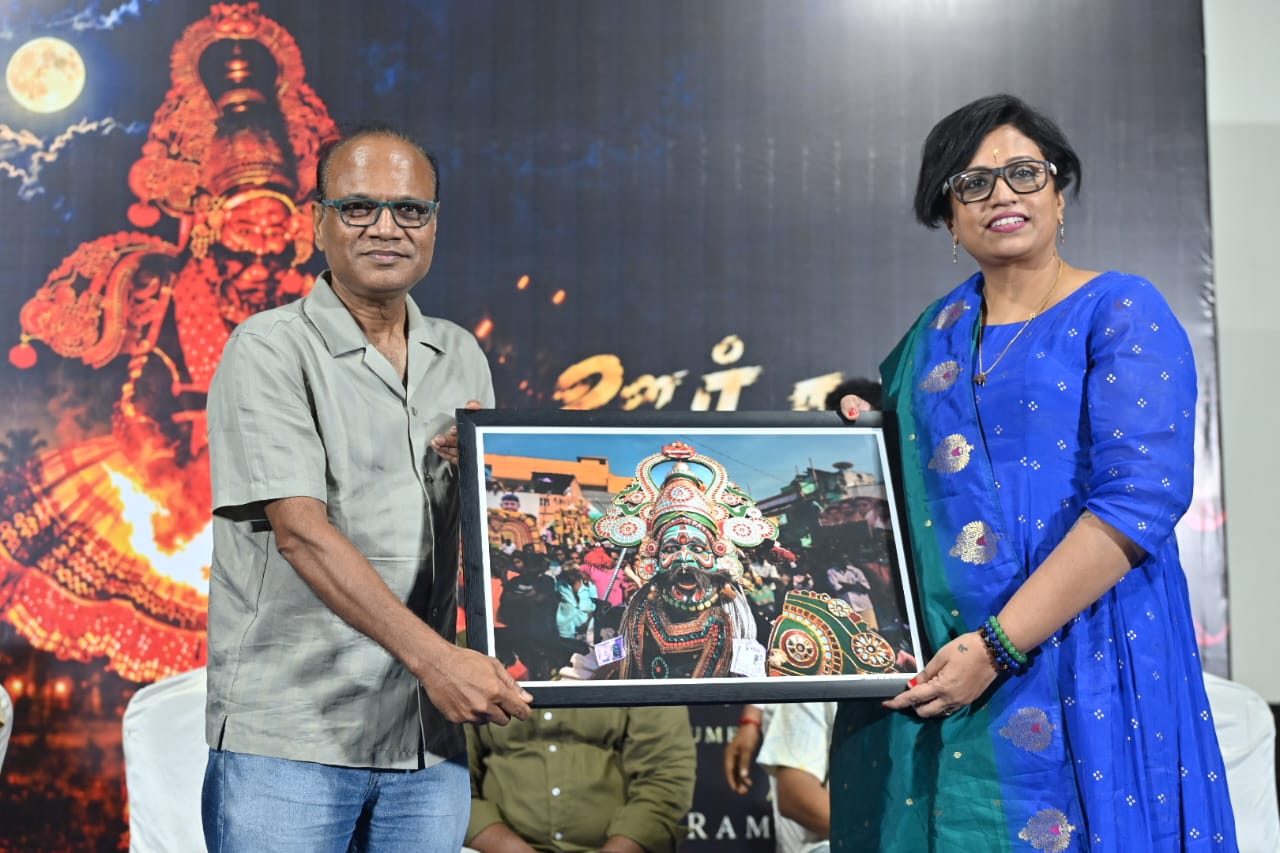 தெருக்கூத்து கலைஞர்கள் பற்றிய ஆவணப் படம் ‘ஊர் கூடும் இரவு!’