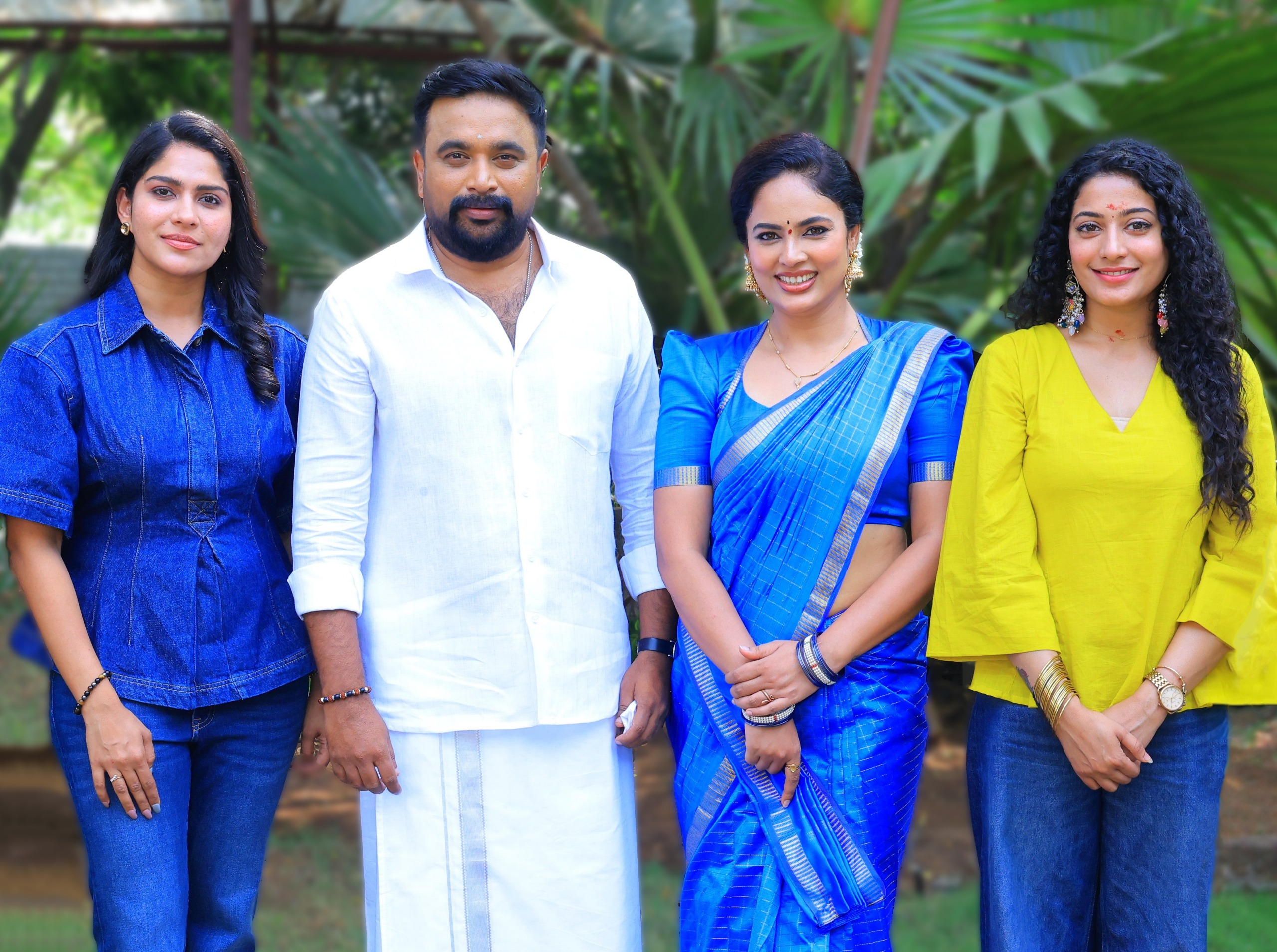 சசிகுமார், சுவாசிகா, நந்திதா ஸ்வேதா, அஞ்சலி நாயர் நடிக்கும் புதிய படம் துவங்கியது!